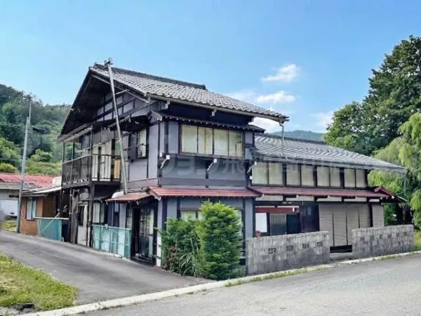 Takayama City, Asahi Town, Miyazaki (Nagisa Station) 2-story 6DK