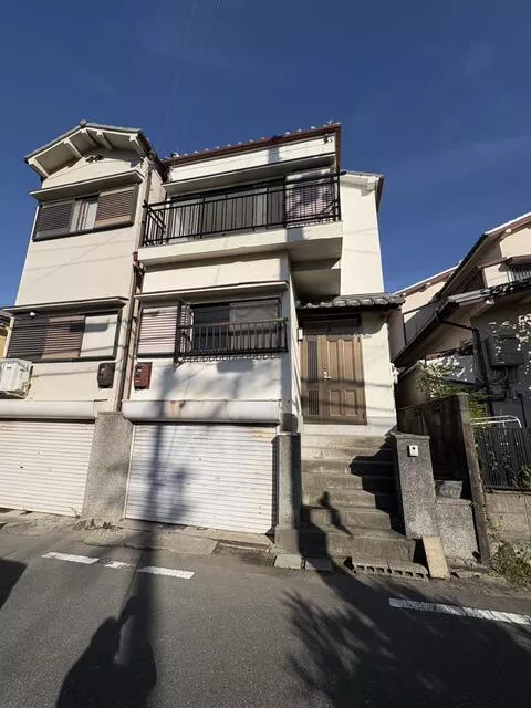 Neyagawa City, Ishizu Higashimachi (Kōrien Station), 3-story building, 3DK
