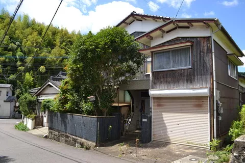 Nishimatsuura District, Arita Town, Izumiyama 1-chome (Kami-Arita Station) 2-story building 6DK