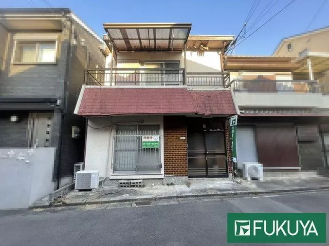 Convenient location about a 5-minute walk from Nankai Electric Railway Takano Line "Hatsushiba" station for commuting and schooling!