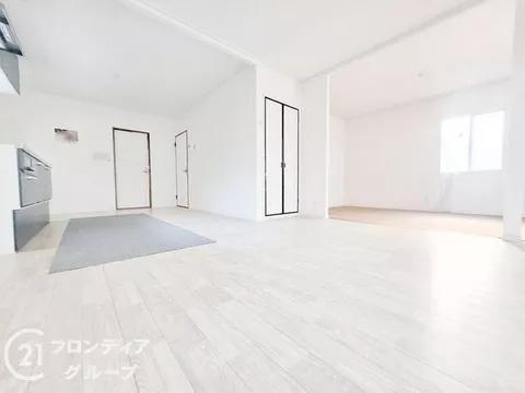 Open during the holidays + Immediate viewing available ■ All-electric house ■ 8 minutes on foot from Hirohata Station, convenient for daily life