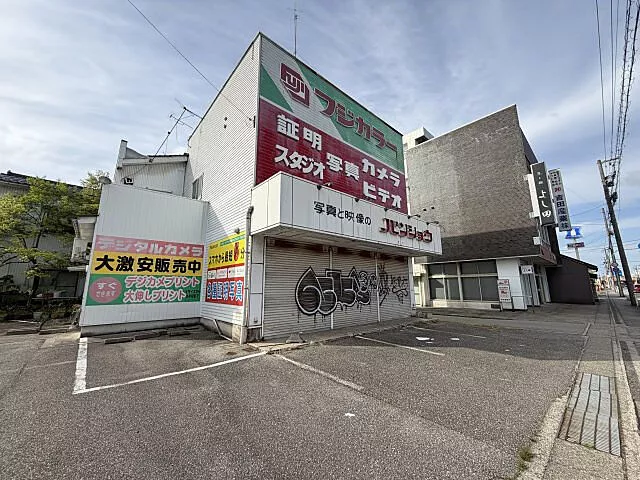 Used single-family home, Ainokaze Toyama Railway Takaoka Yabunami Station 21 minutes on foot