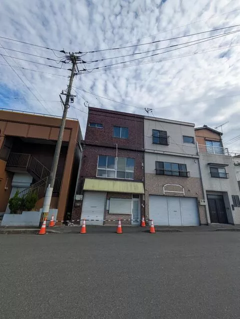 Kyoto District, Kanda Town, Isohama 1-chome (Kanda Station) 3-story 3DK