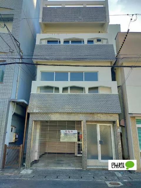 Sasebo City, Takaten Town (Sasebo Chuo Station) 3-story 6DK