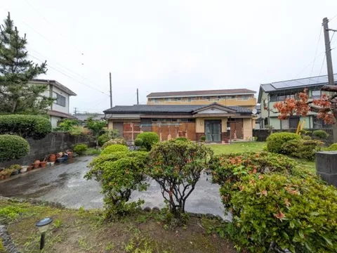 Takahagi City, Oaza Shimana (Takahagi Station) Single-story building 4LDK