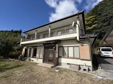 Taito Town Kuroda, building 59 tsubo, two-family house with two entrances, two sets of water facilities