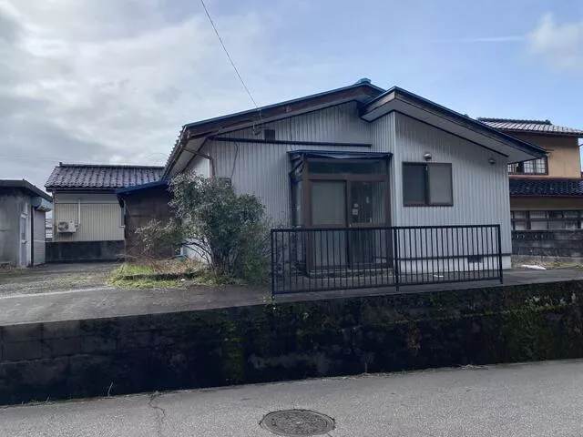Tonami City, Shogawa Town, Kanaya (Tonami Station) Single-story building 4K