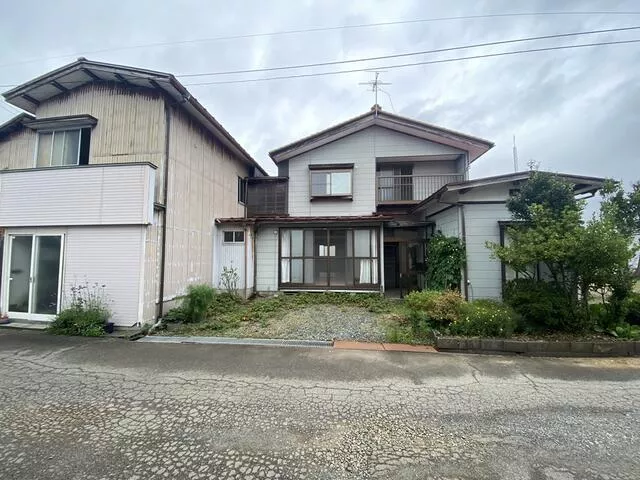 Tsurugaoka City, Ioka Aza Tōno Koshi (Tsurugaoka Station) 2-story 6DK