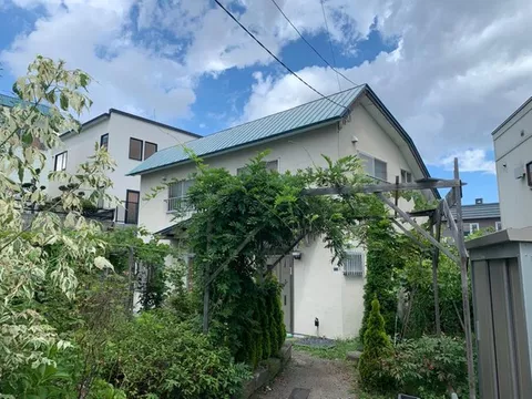 A south-facing garden of about 40 tsubo! A 4LDK with a garden perfect for gardening and home farming!