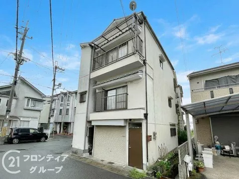 Kyoto City, Fushimi Ward, Yodokuwame Town (Yodo Station) 3-story 3SDK