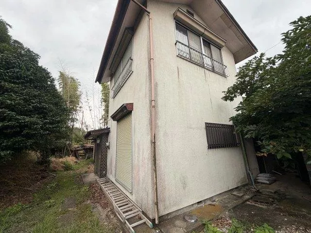 ◆ Storage space ◆ Lighting fixtures included ◆ Land over 200 tsubo ◆ Washbasin ◆ Family-friendly
