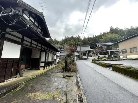 Fukui City, Fukami Town (Echizen Togo Station) 2-story building 4DK