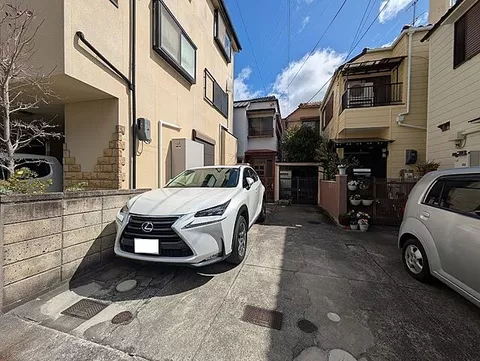 Used single-family home in Tsutsumi-cho, Nishinomiya City - Used single-family home with garage