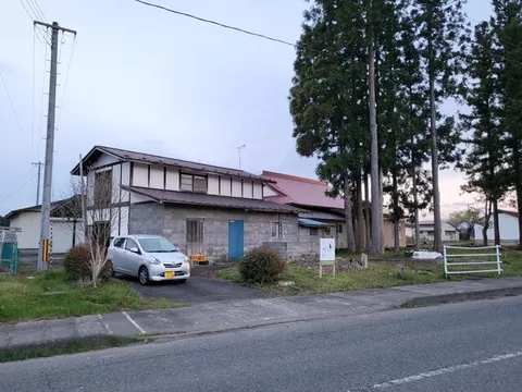 Okushi City, Iwate Prefecture, Kamishibayama, Ozawa (Rikuchu-Ori Station) Single-story building 8DK