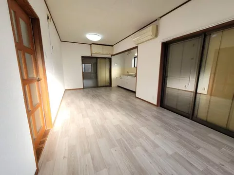 Takashima City, Azumigawa Town, Aoyanagi (Azumigawa Station) 2-story building 4LDK
