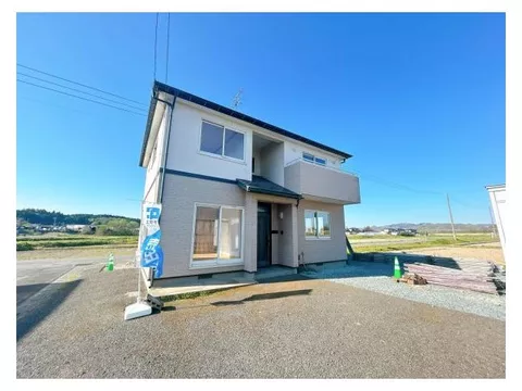 Tour】Plan to renovate interior and exterior／Parking for 3 cars／Northwest corner lot／Distance from neighboring houses