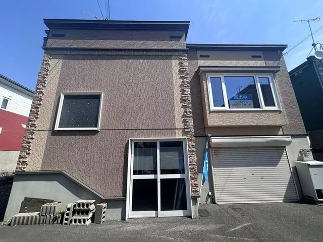 [Open House] Partial interior renovation planned / New earthquake resistance compliance / Equipped with snow melting machine / Quiet residential area
