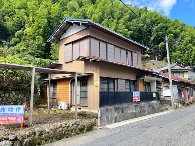Used house in Okushizu ☆ 5DK ☆ right by the clear stream of the Kōzugawa River