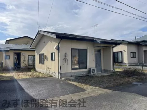 [Currently under renovation! Popular one-story property.