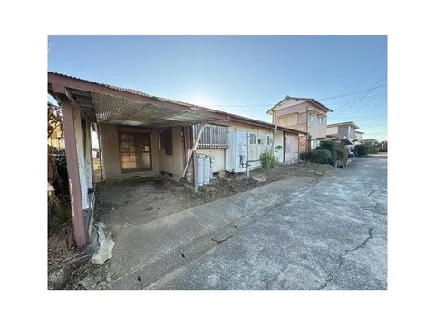 Relax and unwind in the countryside close to the city! Second life, permanent residence & vacation home!