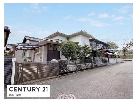 ●6DK●Approximately 72 tsubo of land●About a 6-minute walk to Nishi Elementary School