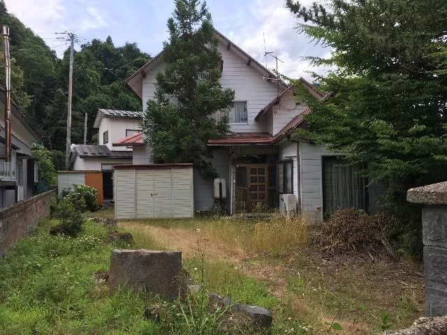 Osaki-shi, Naruko-onsen Aza Washinosu (Naruko-gotenyu station) 2F 4LDK

4 million yen