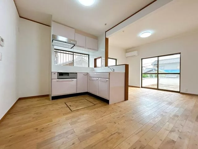 [Open House] Parking for 2 cars available / Garden space available / 8-minute walk to Nakadera Elementary School / Quiet residential area /