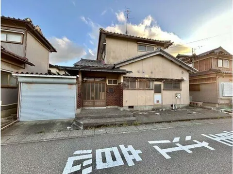 4DK two-story house in Shirae Town, Komatsu City