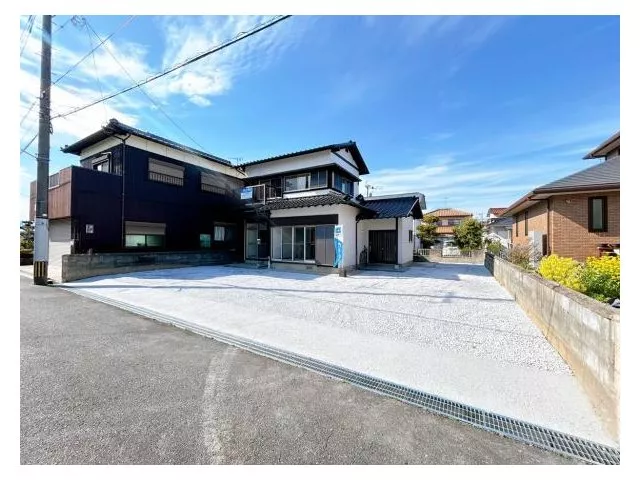 [Open House] Interior and exterior renovation completed / Seismic reinforcement / Water facilities replaced / Parking for 4 cars /
