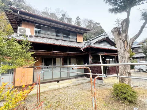 Tsu City, Misugi-cho Yatetamata (Ise Takehara Station) 2-story building 6DK
