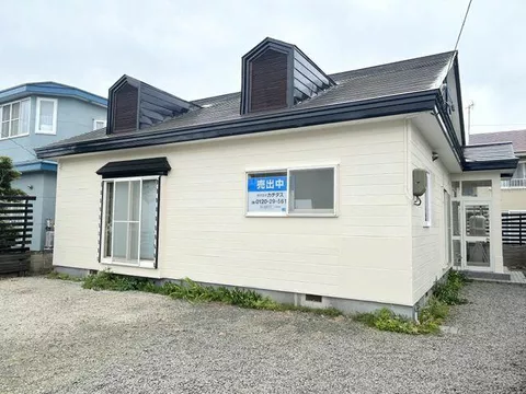 Kuroishi City Miharamachi (Kuroishi Station) 2-story 3LDK
