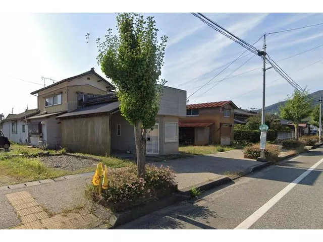 This is a property for mixed-use rental. It will be sold as-is.