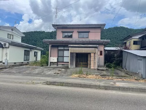 Yuzawa-shi, Yuzawa Uetano (Yokobori Sta.) 2F 6DK

1,350,000 yen