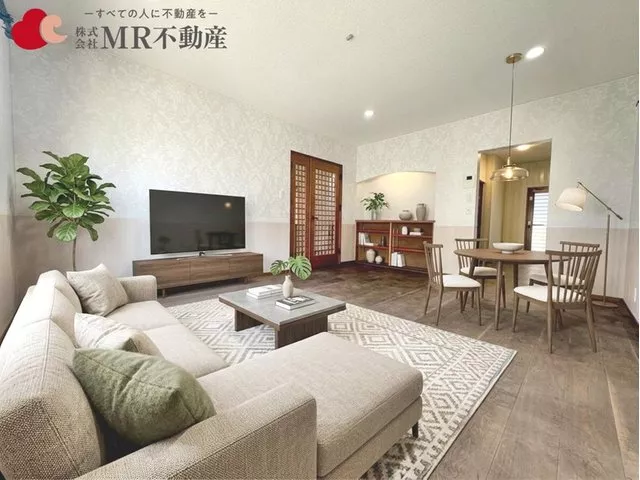 A used house with a convenient 4LDK + S layout near Hikari no Mori♪