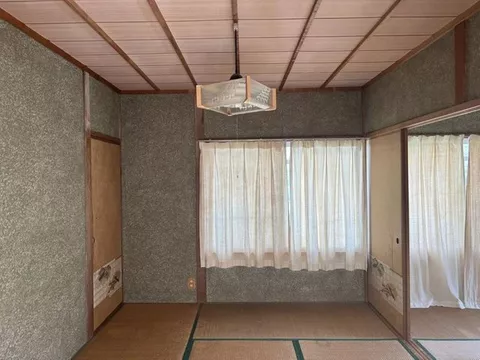 "An old folk house on a hill surrounded by nature and tranquility. A peaceful Japanese lifestyle." - Image 2
