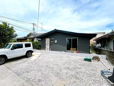 [Open House] Interior and exterior renovation planned / Single-story / Parking for 3 cars available / Quiet residential area