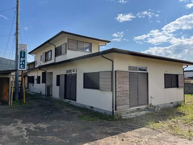 Kofu City, Yamamiya Town (Kofu Station) 2-story building 11DK