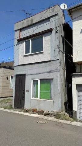 Muroran City, Wanishi-cho 1-chome (Wanishi Station) 2-story 4LDK 1.5 million yen