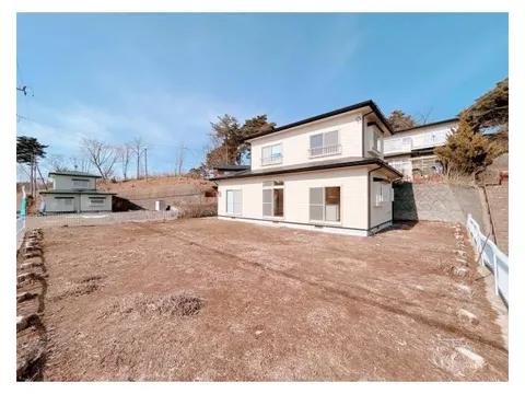 [Open House Scheduled] Interior and Exterior Renovation Completed / Move-in Available Within the Year / Water Facilities Replacement / In Front of Yonezawa Junior High School Stop