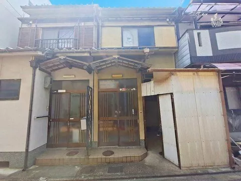 Kyoto City, Minami Ward, Higashi Kujo Minami Ishida Town (Jujo Station) 2-story 3DK