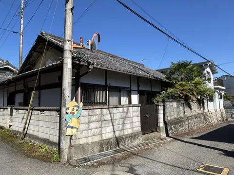 Miyuki Tsuji, Hashimoto-city (Miyuki Tsuji station) 2F 6LDK

850,000 yen
