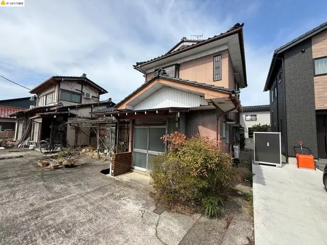 Toyama City, Mori 1-chome (Hagiura Elementary School Mae Station) 2-story building 5DK