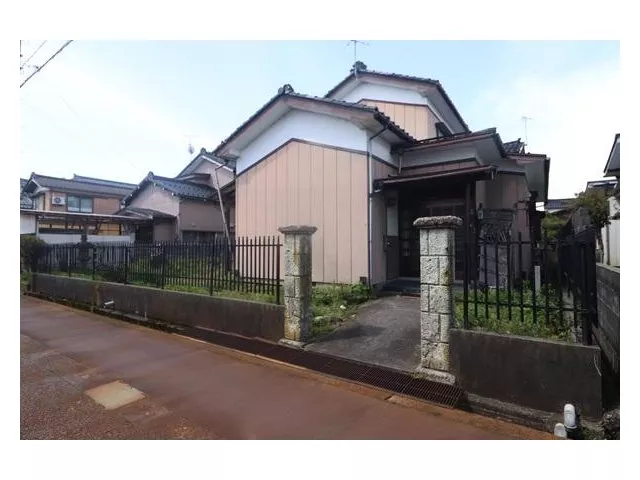 Nishiyokamachi 3 (Sanjo Station) 2,380,000 yen