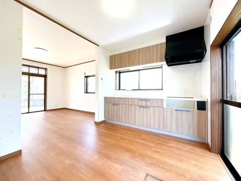 【Open house held】【Interior and exterior renovation completed】Exterior painting and plaster repair completed! All water facilities replaced - Image 2