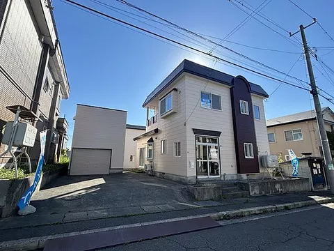 Used single-family home in Aomori City, Yukihata 4-chome