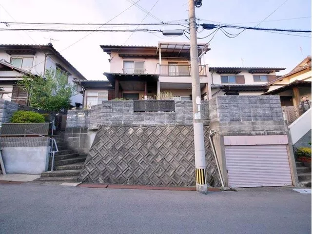 [Online reservation available] It is a location that is safe for commuting to school, with elementary and middle schools within a 10-minute walk!
