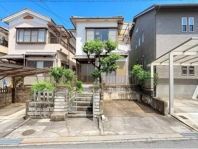 / 4LDK with parking / Available for viewing as it is vacant ♪ Please feel free to contact us.