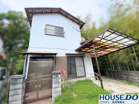 3-minute walk to the junior high school♪ Achieves a calm living environment!