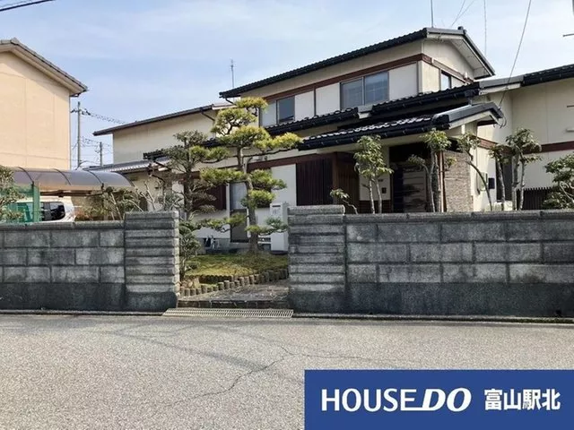 A charming Japanese-style house for a spacious living.