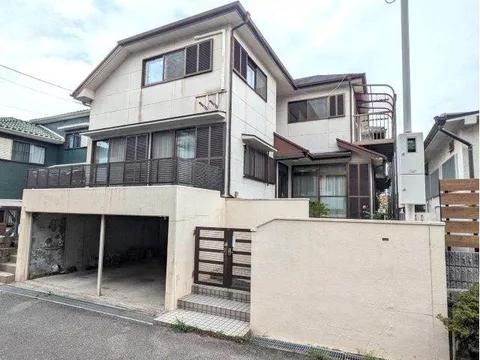 ■Spacious design with 19-tatami LDK■Available for viewing anytime as it is vacant